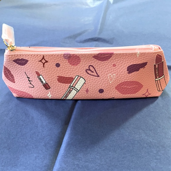 Makeup Set - Picture 2 of 7